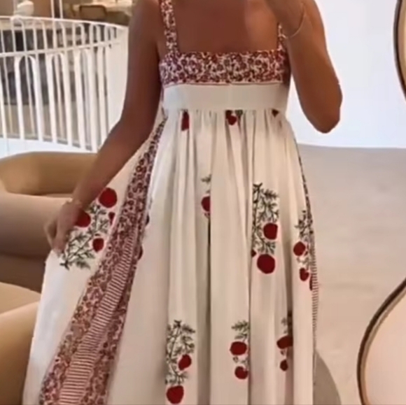 Princess Polly Dresses & Skirts - Rare Floral Maxi Dress
